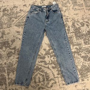 USA 4, EUR 36. Pull & Bear High Rise Mom Jeans